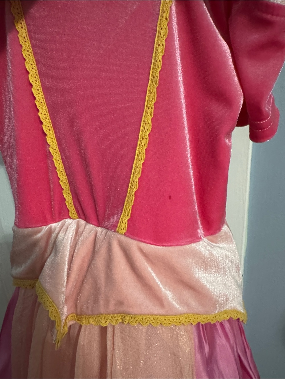 Taylor Joelle NWT Aurora Sleeping Beauty Dress Size 6 - Picture 7 of 7